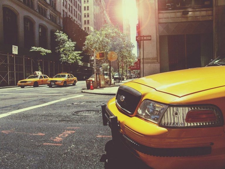 Radio taxi – usługi dla klientów indywidualnych i firm